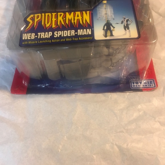 New Toybiz Web Trap Spiderman Action Figure, 2005 - Picture 4 of 9